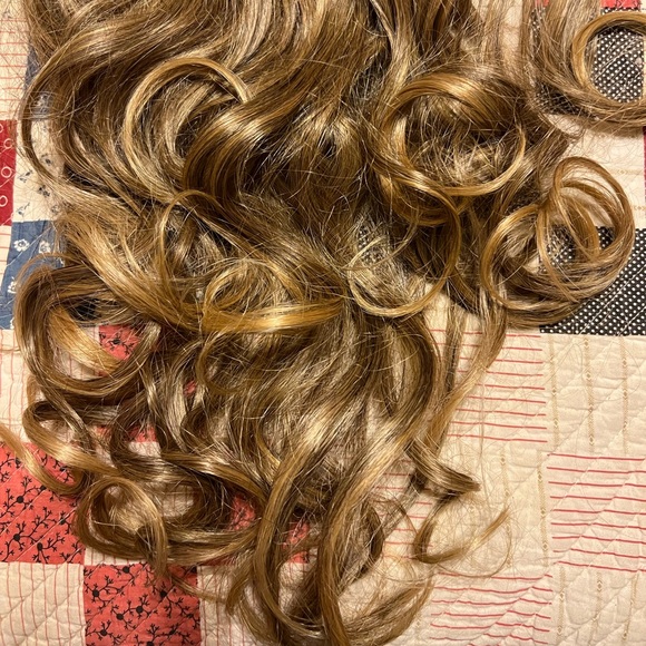 Holiday Hair! Long Wavy Hairdo Extension Dark Blond 23 inch. Hair Piece, wig - Picture 3 of 7